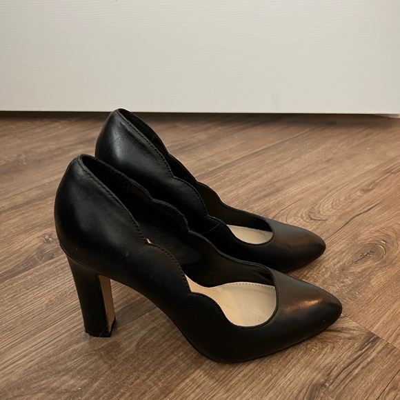 Saks 5th Avenue Pumps - Picture 5 of 9